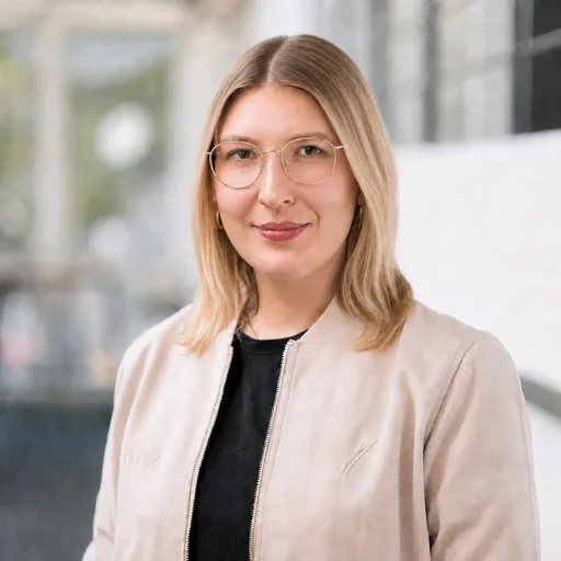 Theresa aus dem Recruiting der Lesora GmbH